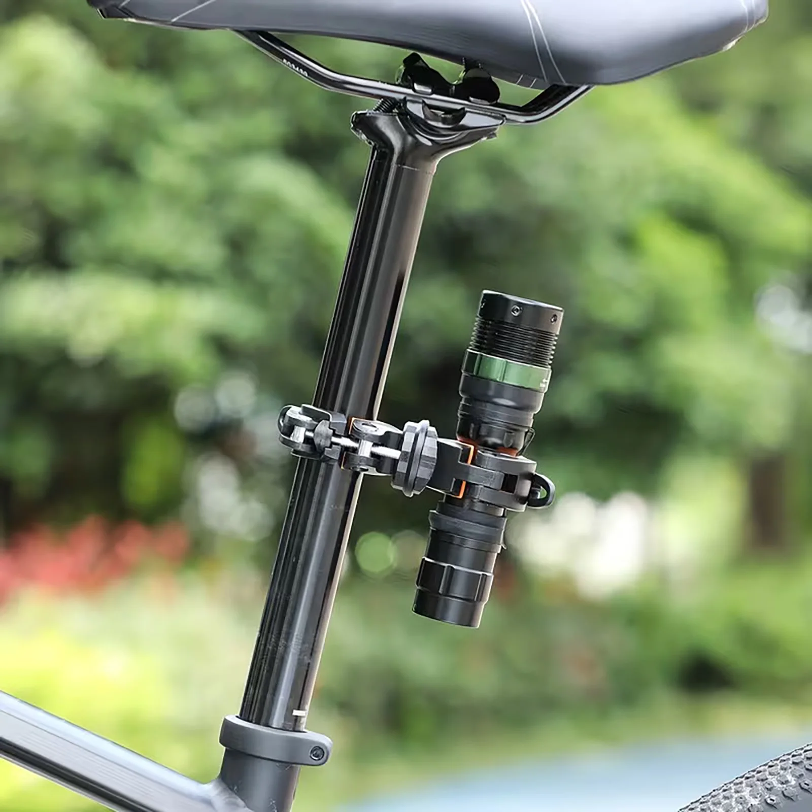TOSUOD 360 ° Drehbarer Fahrrad-Taschenlampenhalter Universeller Lenkerclip Verstellbare Fahrradlicht-Halterung Zubehör – Detail 5