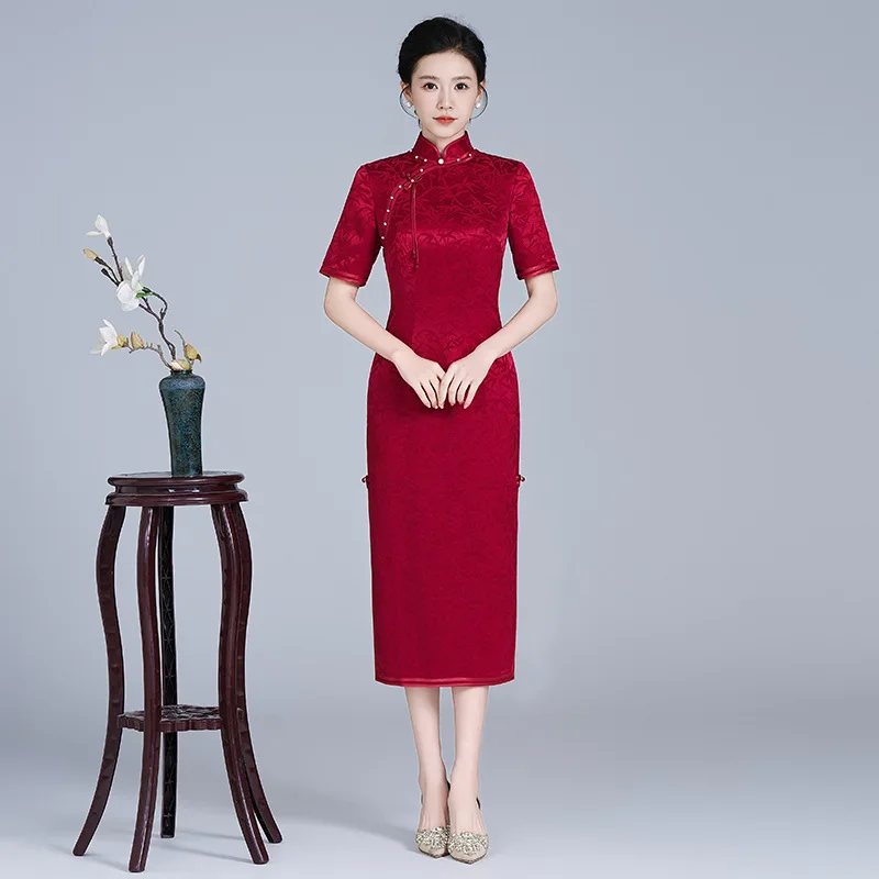 

Новое высококачественное жаккардовое платье Cheongsam в национальном стиле с уксусной кислотой для матери, свадебное банкетное красное винтажное длинное платье для женщин