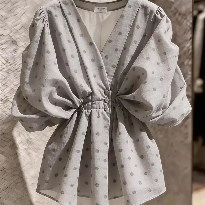 New 2026 Summer Grey Polka Dot Shirt French Style Bubble Sleeve Design Beautiful Blouse Fashionable Temperament Top Female