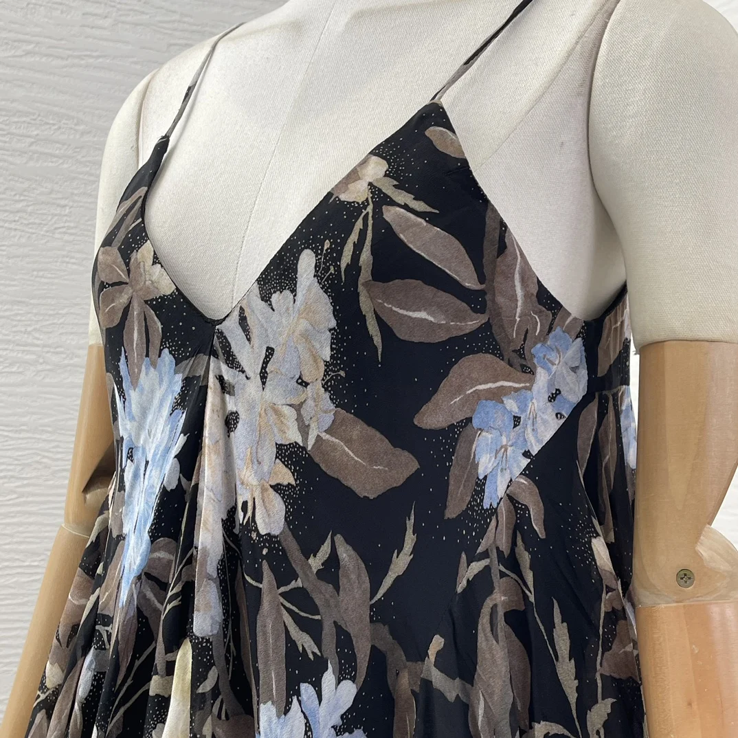 

Vintage Black Floral Print Sleeveless Irregular Hem Backless Blouse Tops and Skirt Women Holiday Pleats Set