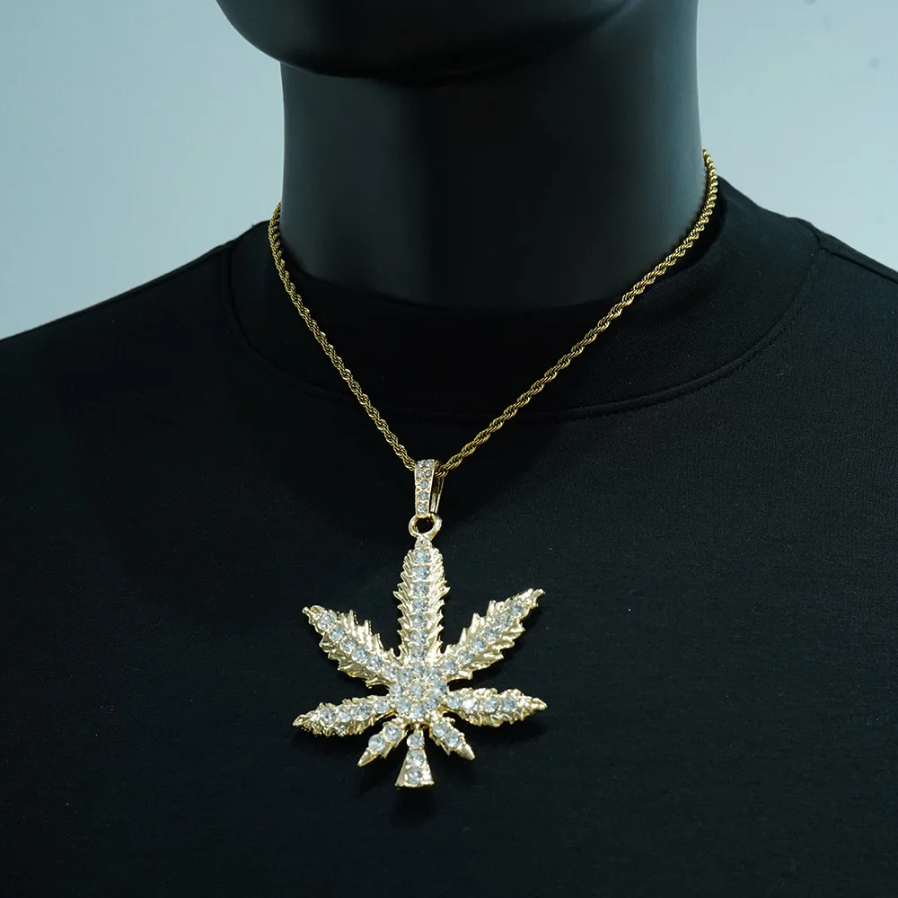DIY accessories AliExpress hot-selling jewelry hip-hop diamond-encrusted maple leaf pendant necklace European and American fashi