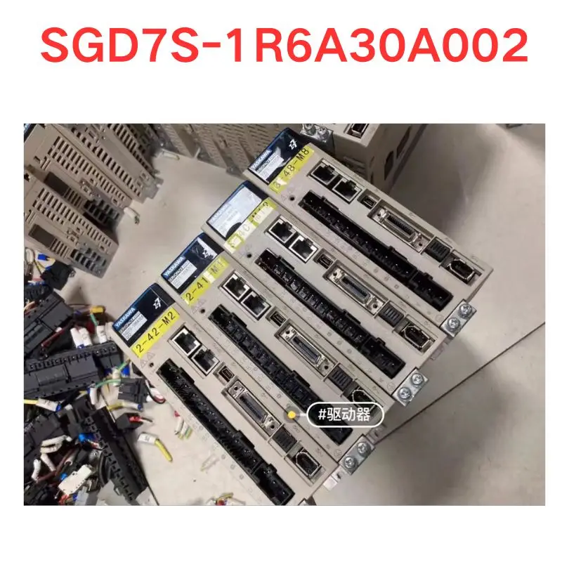 Used OEM disassembled parts SGD7S-1R6A30A002 Servo driver Functional test OK