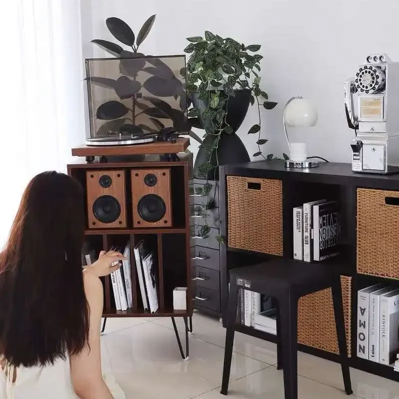 طاولة بجانب السرير سميكة ومتعددة الوظائف على الطراز الياباني، وغرفة معيشة، ورف فونوغراف استريو