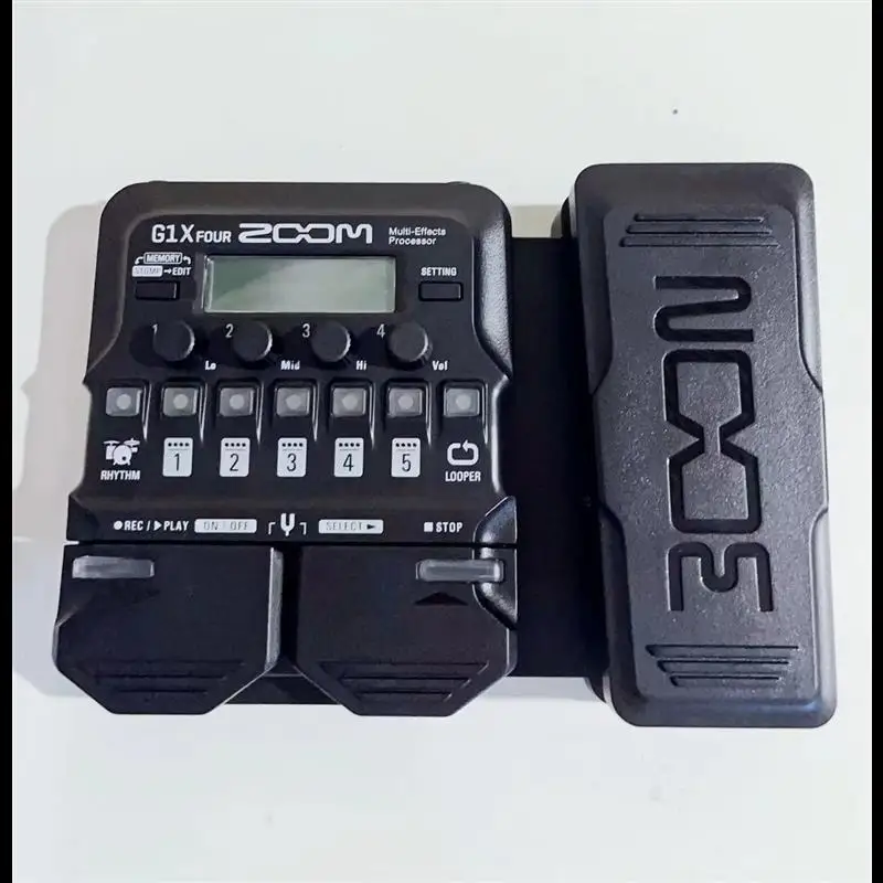Zoom G1 FOUR G1X FOUR Procesador multiefectos para guitarra con pedal de expresión