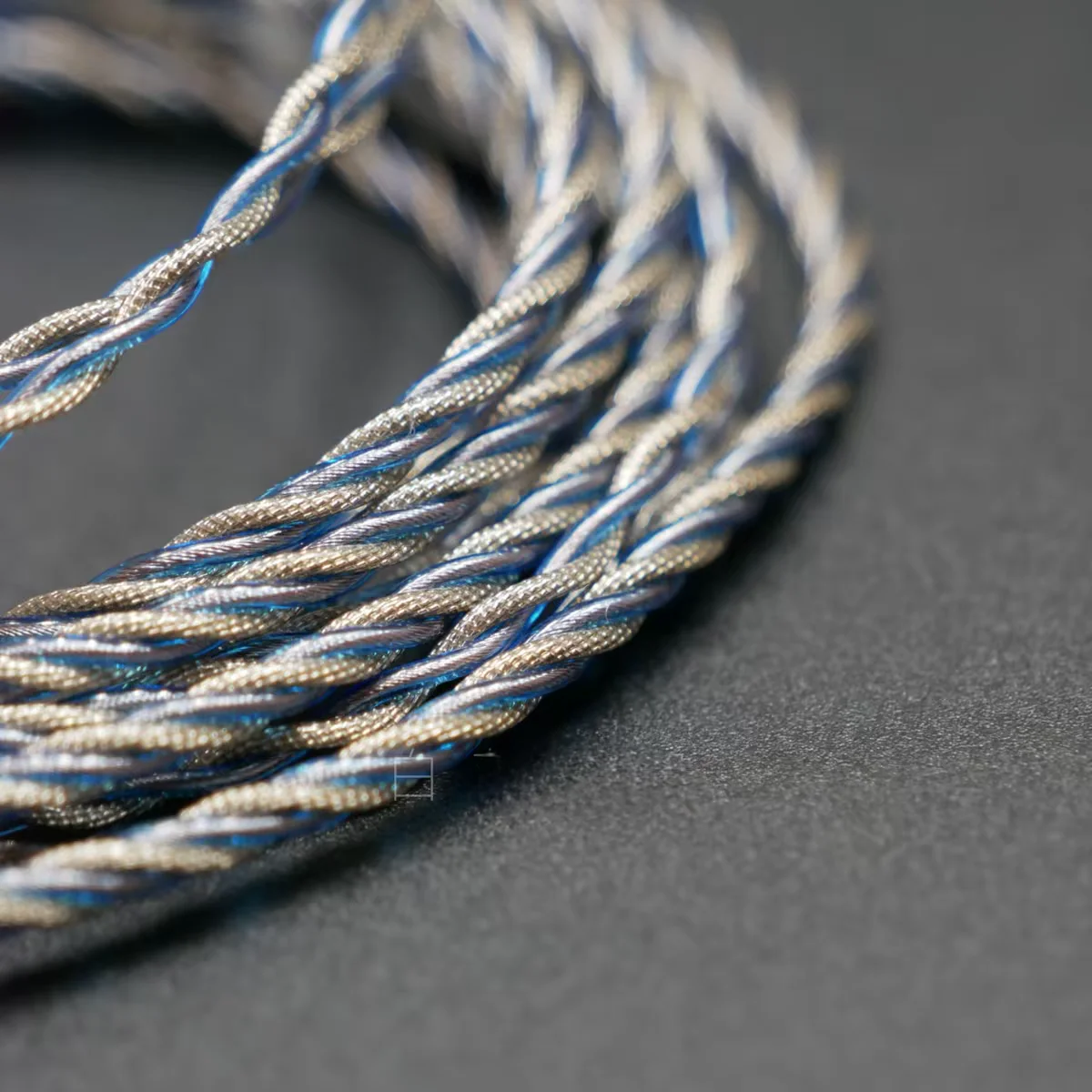 Neuer 300Ω HiFi-Ohrhörer mit hoher Impedanz, austauschbares MMCX-Kabel, 3,5 mm/4,4 mm symmetrischer Metallstecker – Detail 3