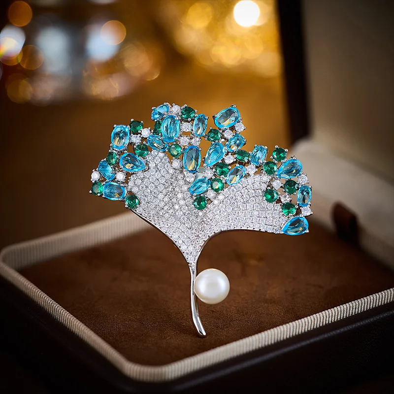 High-end Korean Style Dreamy Blue Ginkgo Leaf Brooch Freshwater Pearl Light Luxury Micro-inlaid Zircon Suit Coat Accessory