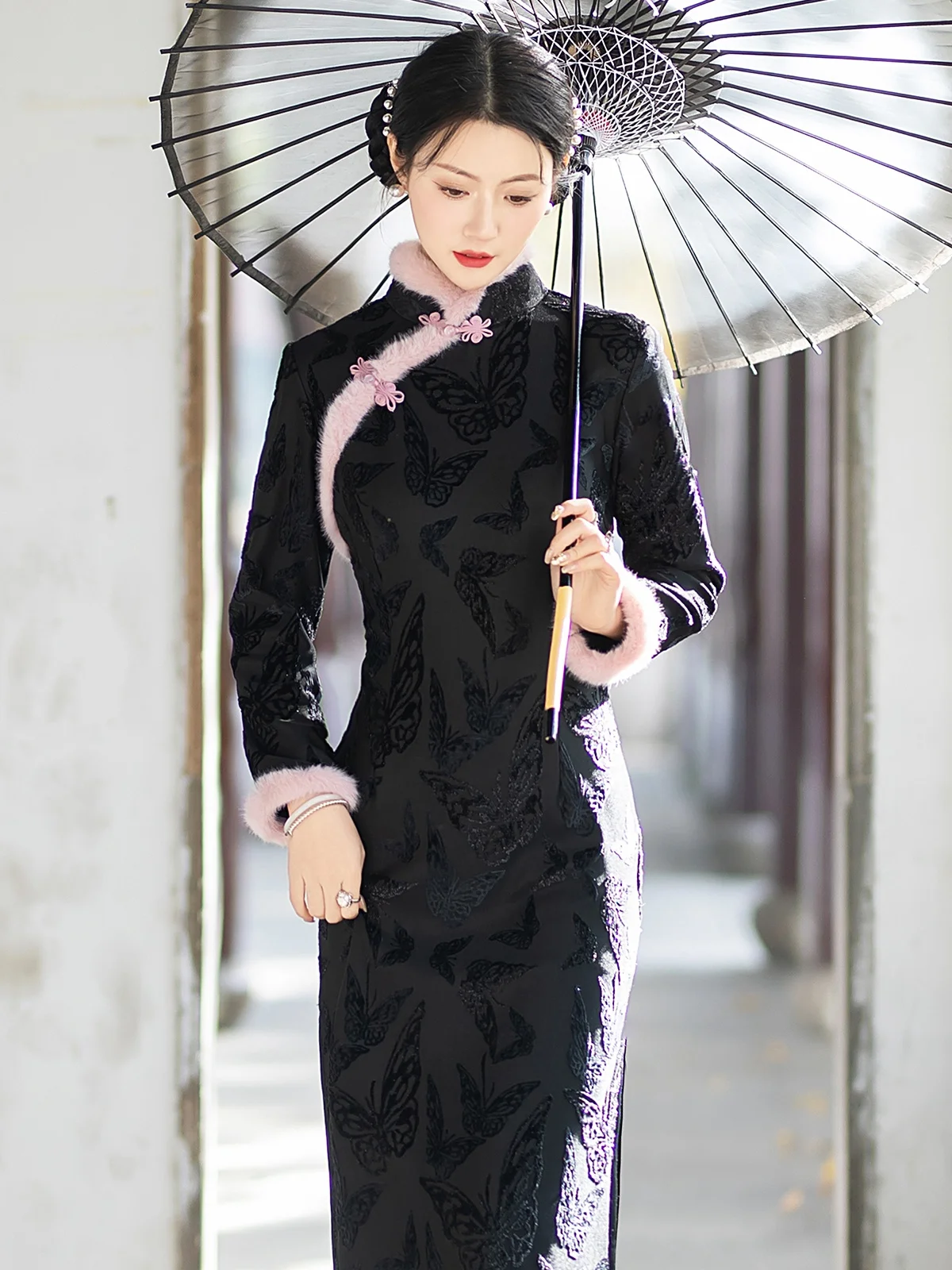 

Young New Chinese Style Fleece-Lined Black Cheongsam Winter Slimming and Warm Comfortable Everyday Dress