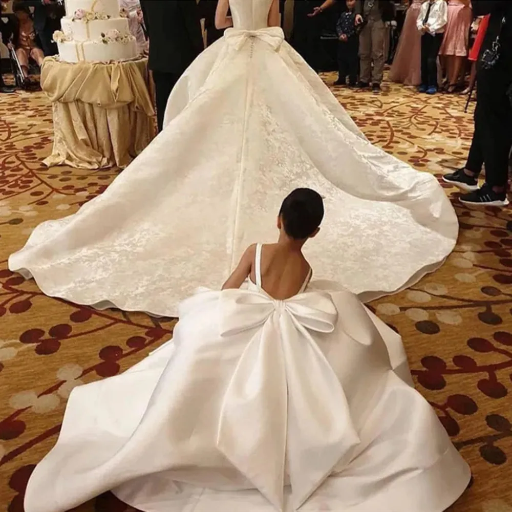 Abito da ragazza di fiore macchiato avorio per matrimonio Abito da principessa per ragazza da spettacolo Abito da damigella d'onore junior con grande fiocco