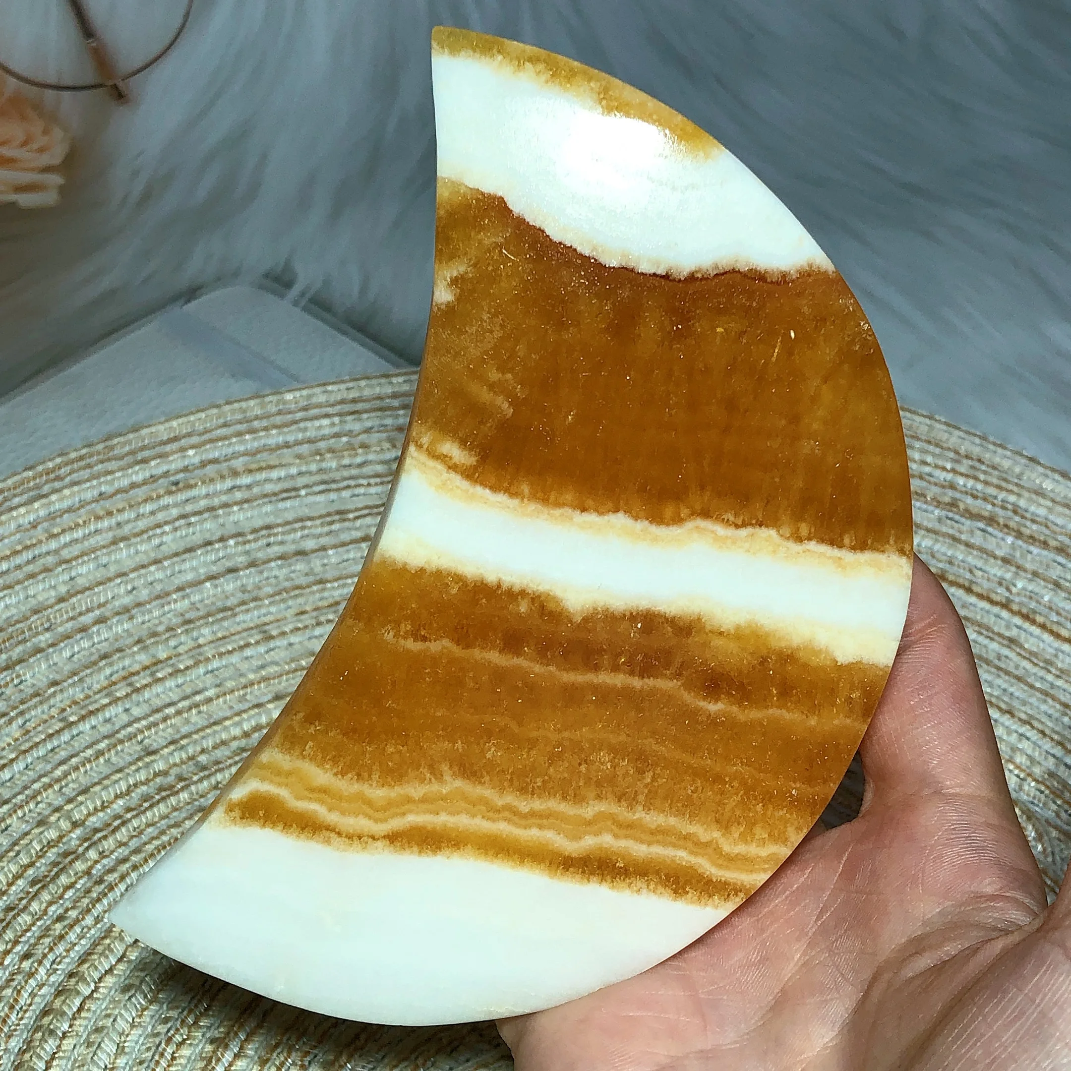 Natural Crystal Orange Calcite With Bonding Moon Carving Polished Energy Reiki Ornament Healing High Quality Home Decorations