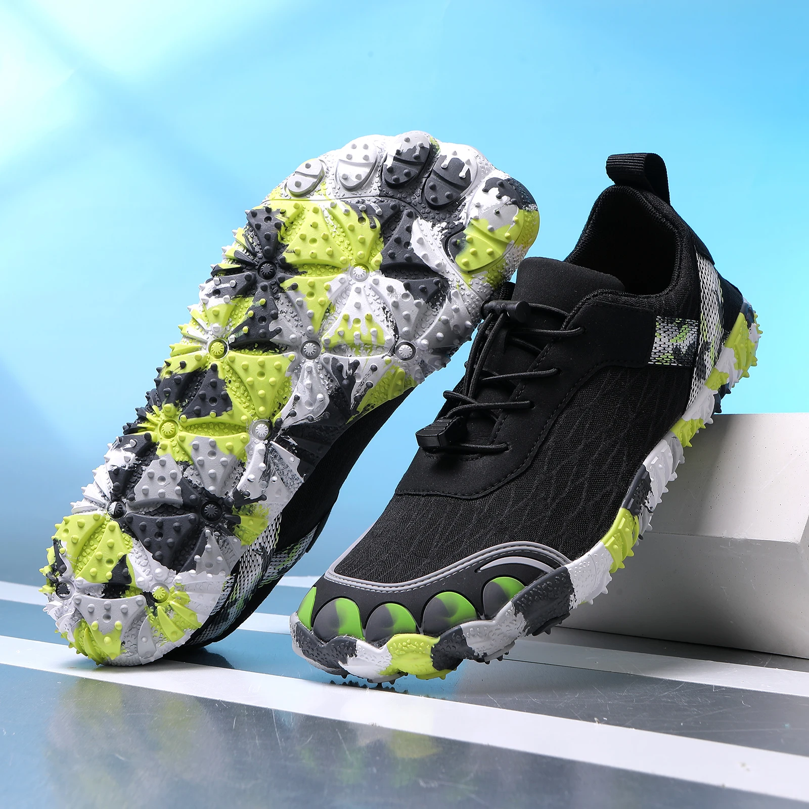 

Мужские спортивные аквашузы: удобные, дышащие, легкие, быстросохнущие, подходят для ходьбы босиком. они подходят