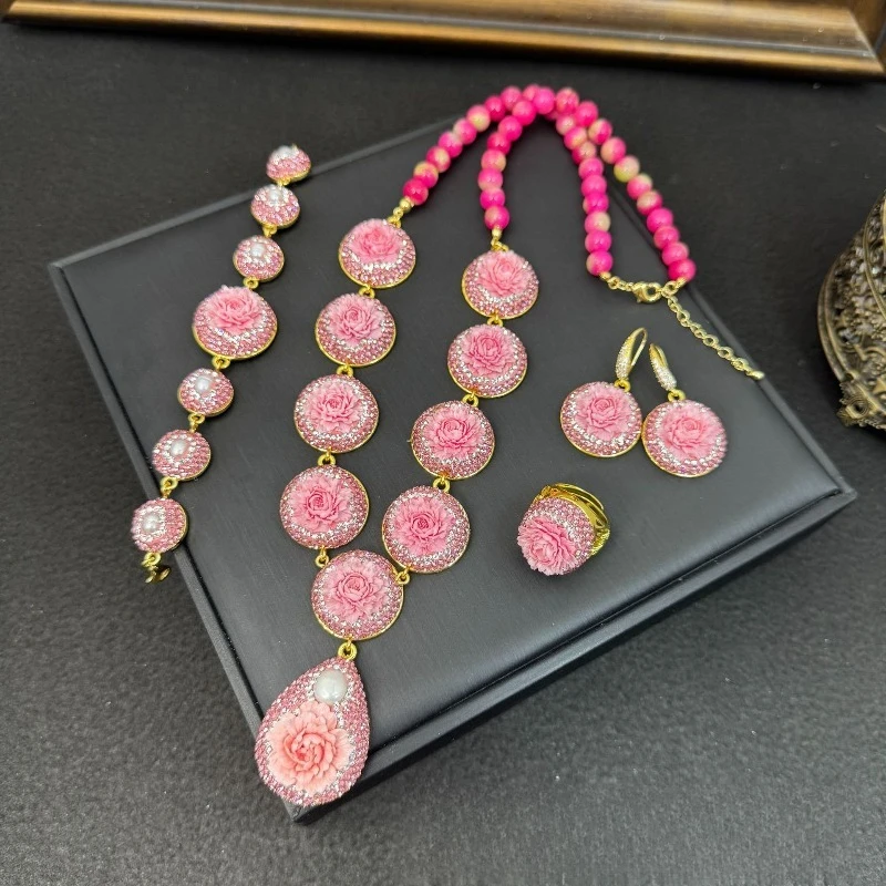 conjunto-de-joyeria-de-camelia-estilo-chino-collar-pendientes-y-anillo-con-incrustaciones-de-flores-talladas-joyeria-de-lujo-para-mujer