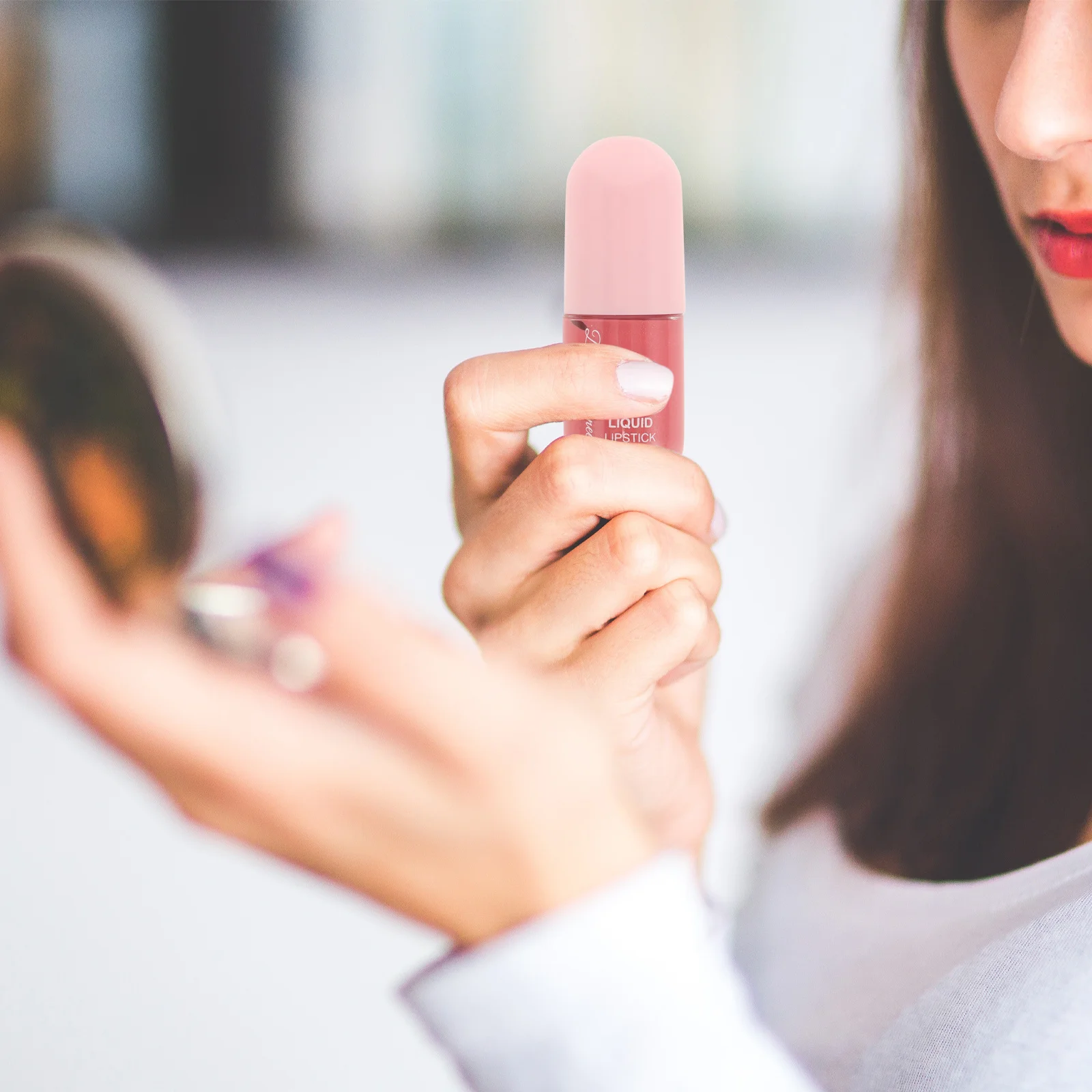 ミニリップグロス 保湿リップグロス 簡単塗布 リップティント ティンテッドウォーターグロス リップティント リップメイク 若い女性とティーン向け