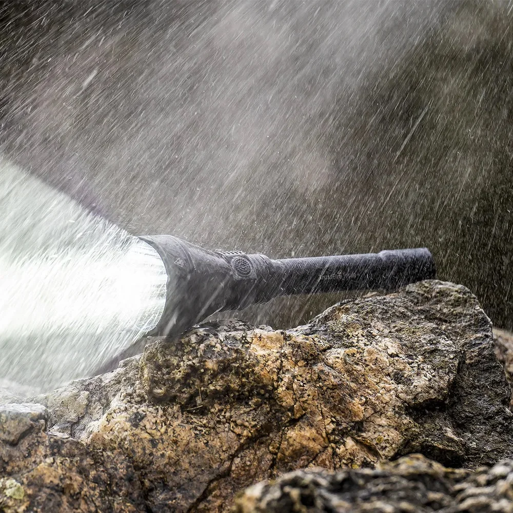 العسكرية التكتيكية مصباح يدوي قوي 4800 لومينز عالية الطاقة مصباح شعلة قابل لإعادة الشحن 1600 متر للصيد الدفاع عن النفس Nitecore ﻿