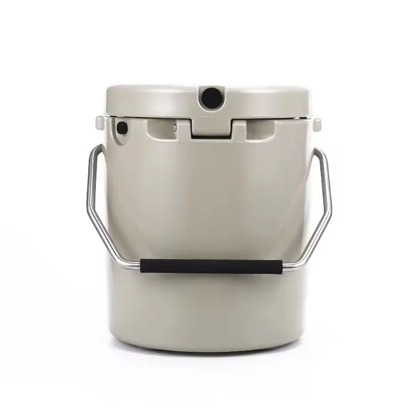 Modern Portable 8L Rotomolded Solar Panel Thermal Insulated Cooler Box Leakproof Durable Outdoor Beverage Container for Cans