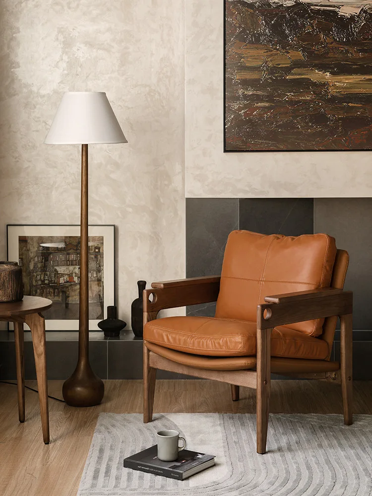 

Nordic B & B Single Sofa LeisureModern Reading Chair Solid Wood Leather Retro Wabi **** Wind