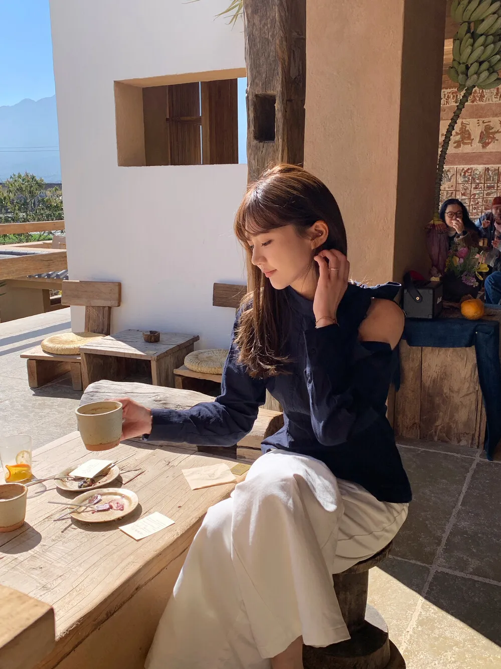 

Lilian Inner Ego Design Commute Versatile Small Shirt Long Sleeve round Neck Pure Color Skin-friendly Breathable Women's Shirt