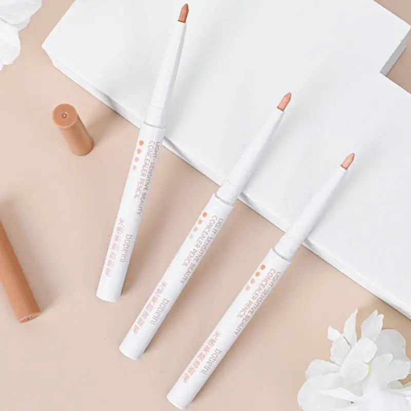 Korektor do brwi w sztyfcie Naturalny nawilżający korektor w ołówku Spot Cienie pod oczami Niewidoczne pory Wodoodporny makijaż twarzy