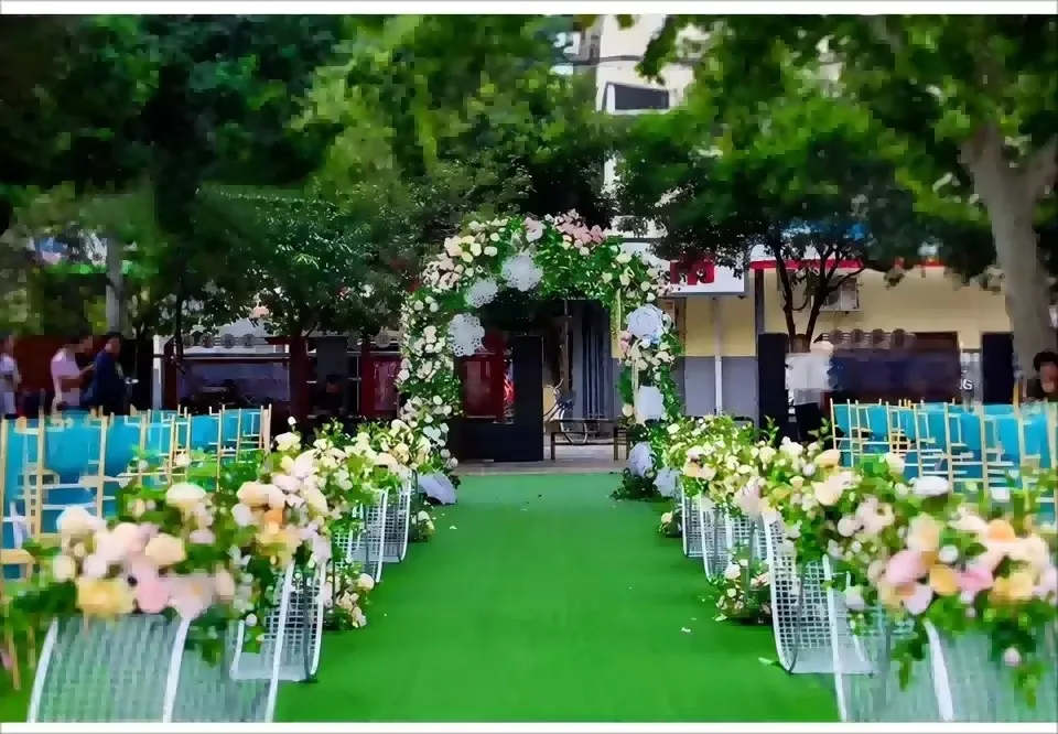 Ein Muss für Hochzeiten, Festivals und Partys! S-förmige große Wellen-T-Bühne mit Blumendekoration, 6 Stück – Detail 6