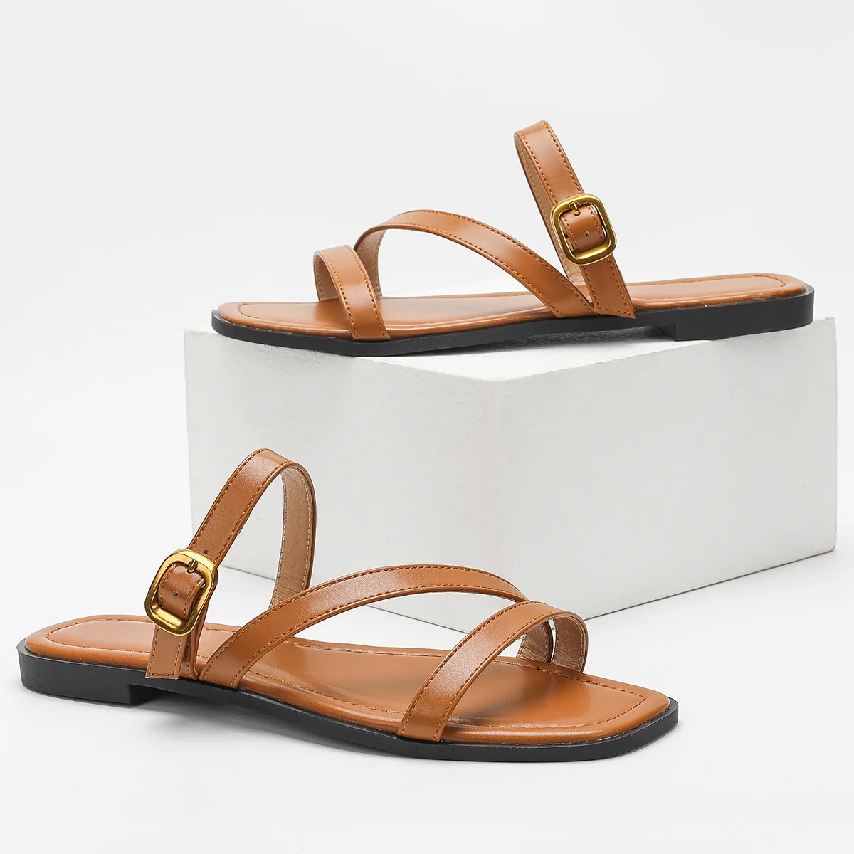 Picture 7: Women's Summer Oversized Solid Color Hollow Design Slippers Fashionable Square Toe Anti Slip Flat Slippers Chain Shoulder Bag