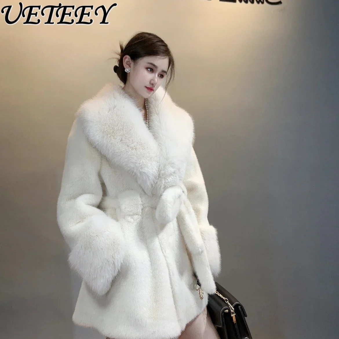 2023 Winter New Lace-up Waist Long Fur Coat Women Slim-Fit Toka Thickened Fleece Plush Coats High-Grade Luxury Furry Jacket Lady