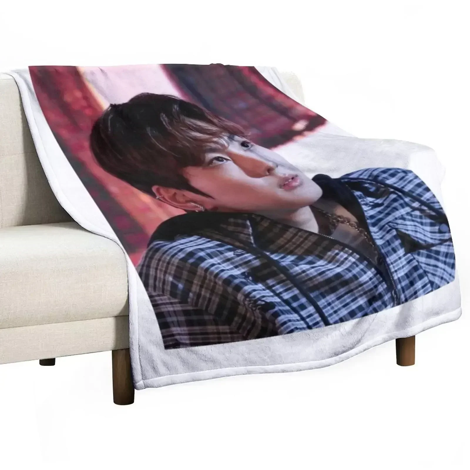 Jungwon Throw Blanket Bed Nap Large Blankets