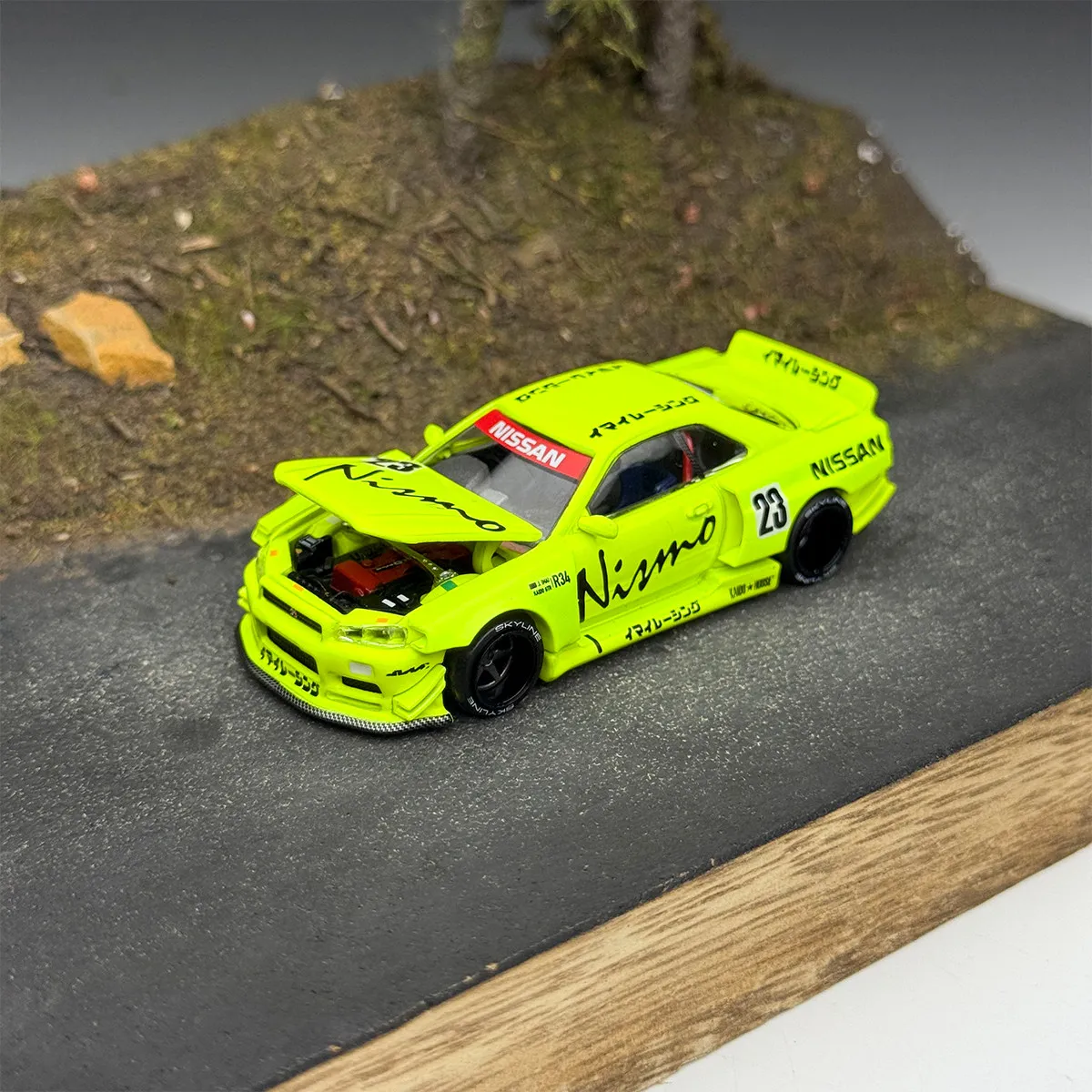 In stock 1: 64 New product Kaido House #241 GTR R34 fluorescent green alloy cast static car model, limited edition, gift,