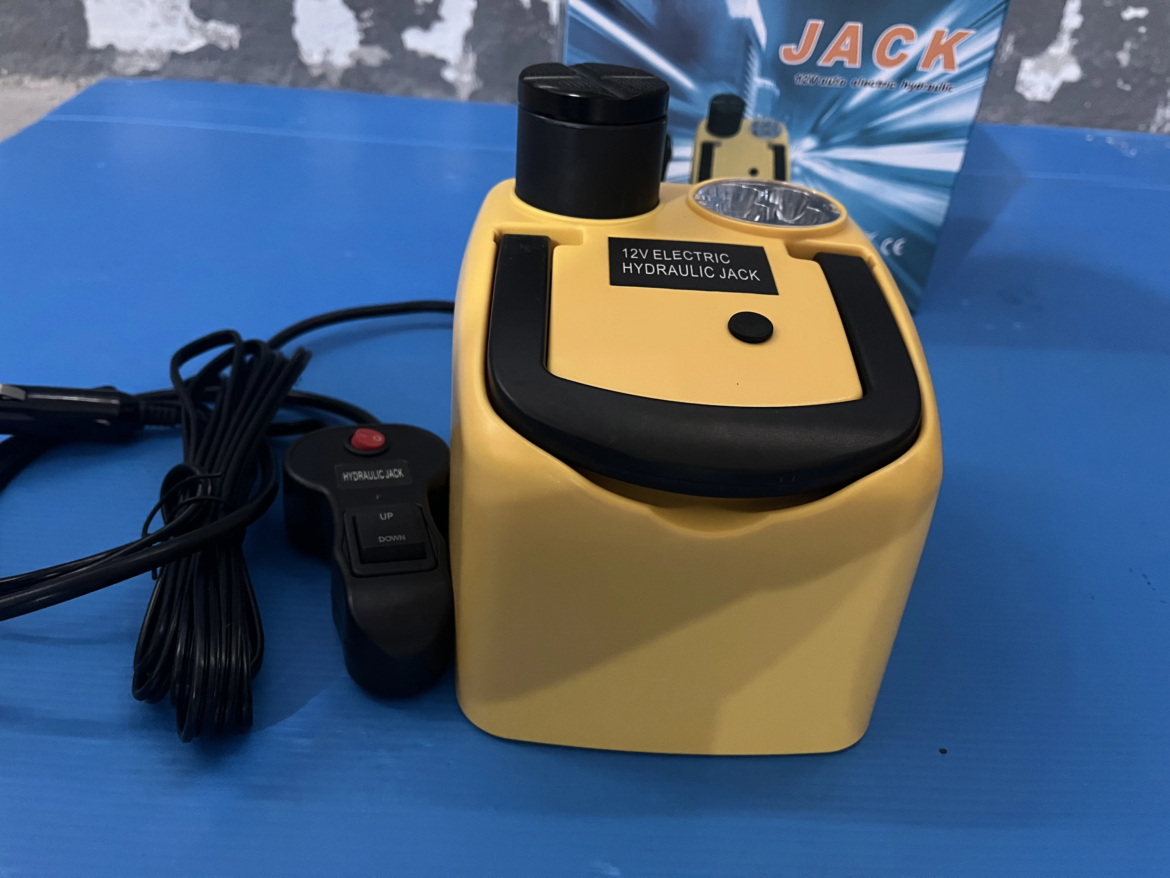 Electric Car Jacks, 5t Integrated Automatic Lifting Jacks, SUV Tire Repair Tools, Light Emitting Diodes
