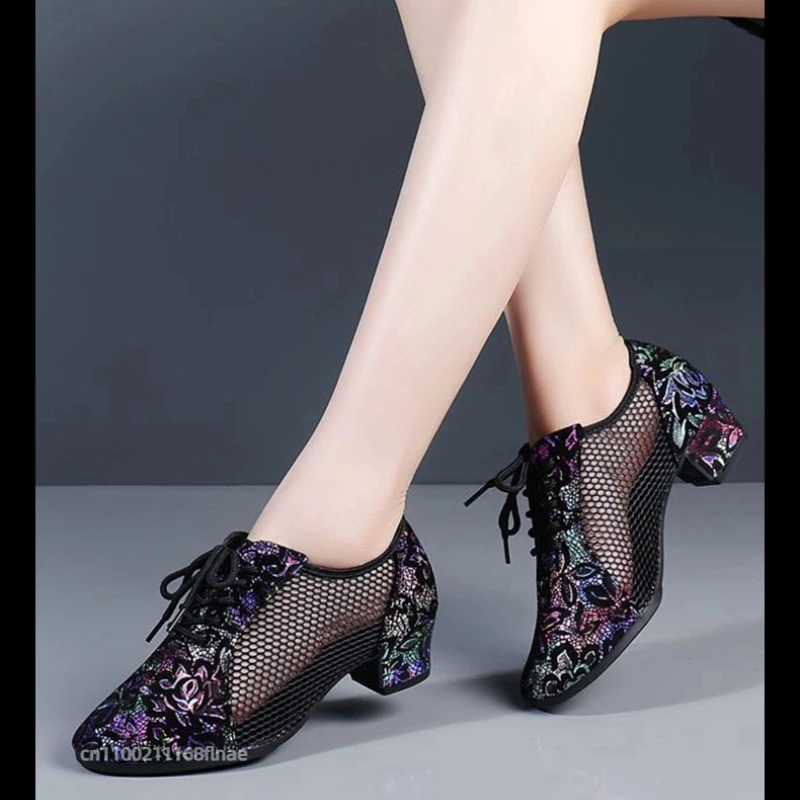 أحذية رقص للسيدات، أحذية رقص ملونة مضادة للانزلاق بكعب متوسط، أحذية رقص مريحة ومسامية للصيف