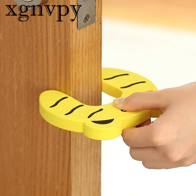 XgnvpyFactory direct cartoon cute animal safety door card door stallo baby addensato EVA child anti pinch hand security door card