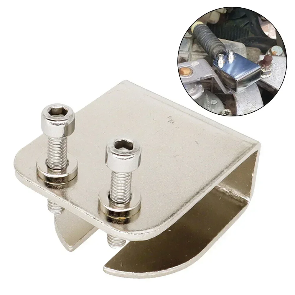 Smooth and Efficient Transmission with this For Vauxhall For For Nissan Gear Link Cable Repair Tool 7701473971