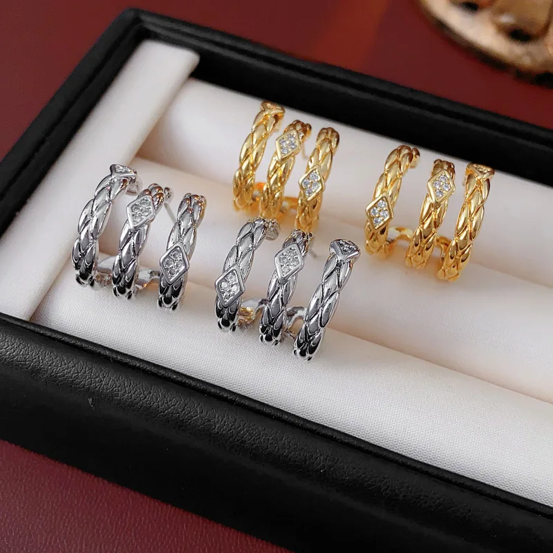 NISHIZAWA Diamond C-shaped Earrings, Niche Personality, Versatile Earrings, Fashionable Earrings