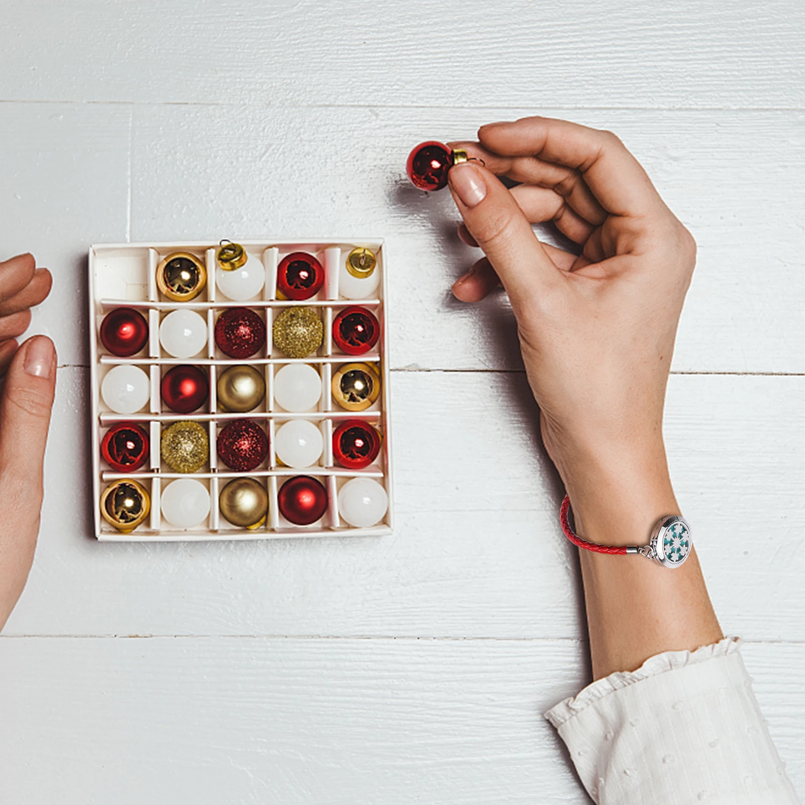 

Stainless Steel Aromatherapy Bracelet Diffuser For Women Perfume Essential Oil Bangle Charming Fashion Gift Handmade