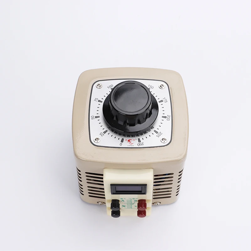 

TDGC2-2K Однофазный контактный регулятор напряжения Регулятор напряжения переменного тока медный Регулятор напряжения 220 В