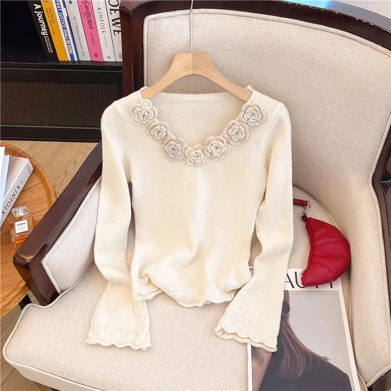 Y2k Grauer dreidimensionaler Blumen-Pullover mit V-Ausschnitt, französischer sanfter Retro-Pullover aus reiner Wind, süßer Wollpullover mit ausgestellten Ärmeln