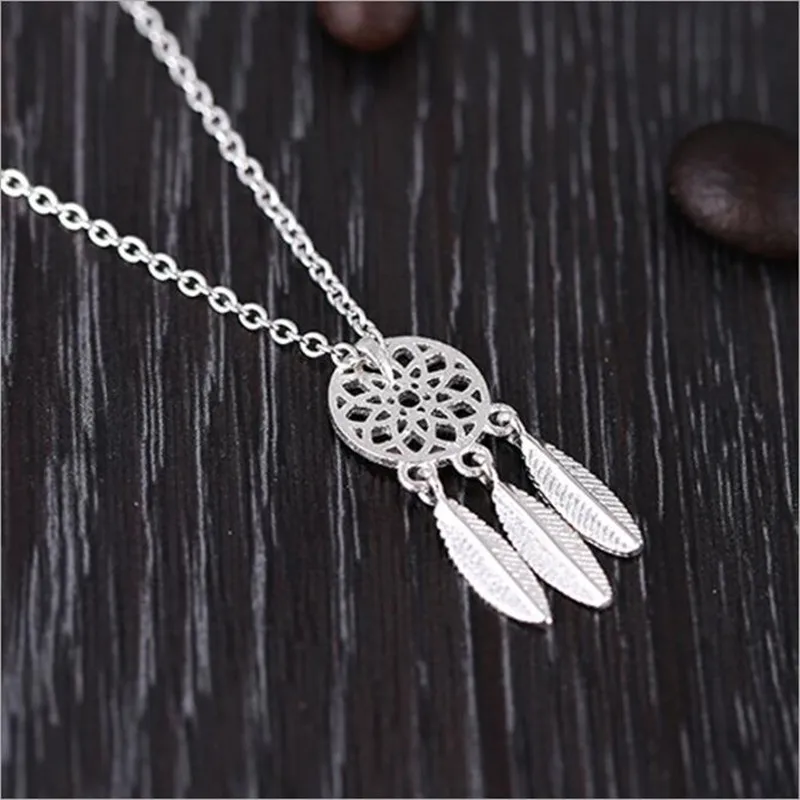 

925 Sterling Silver Jewelry Fashion Feather Hollow Simple Pattern Round Clavicle Chain Pendant Necklaces XL015