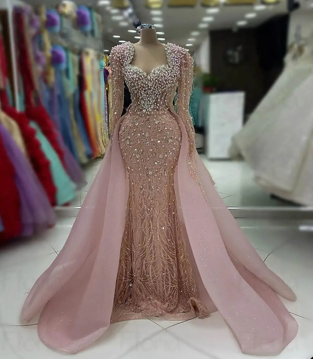 Luxury Pearls Evening Dresses Beading Prom Gowns wirh Detachable Train Long Sleeve Rhinestone Custom Made Party Dresses