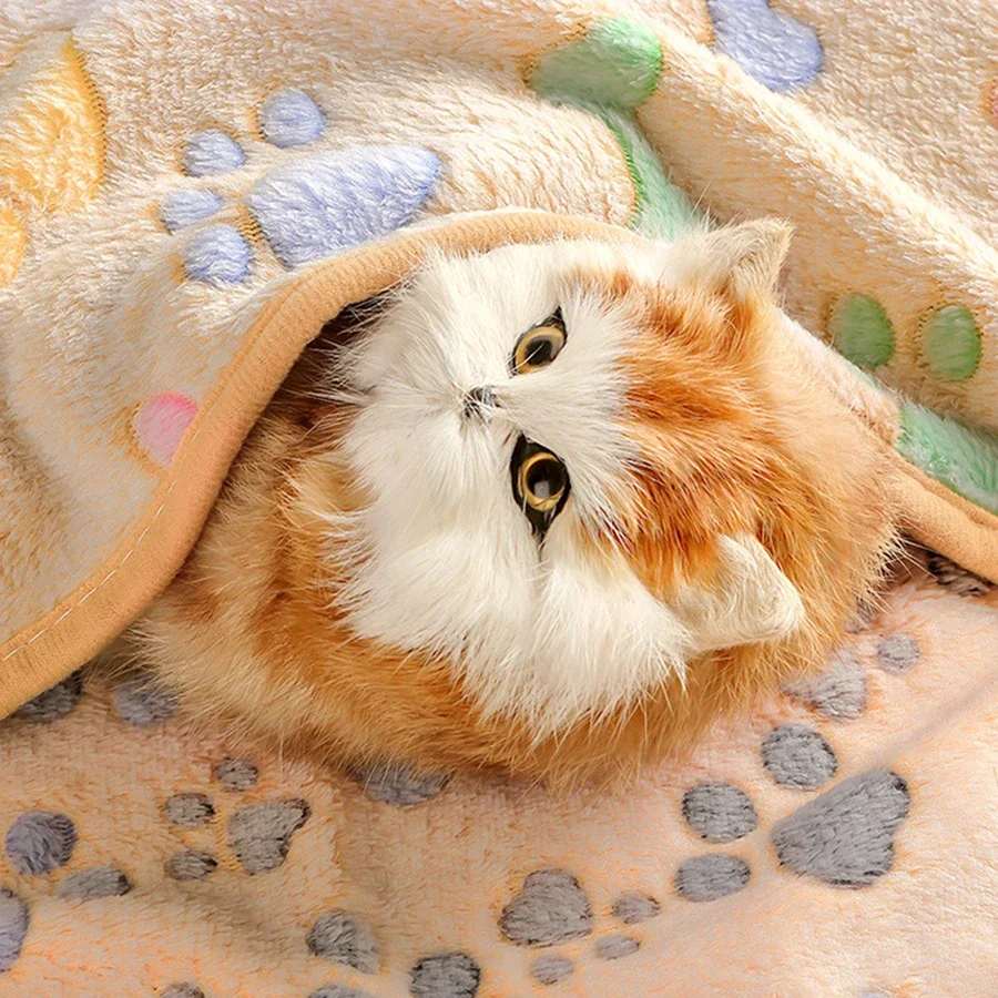

Pet Blanket For Warmth,Softness,And No Shedding Of Fur,Universal Blanket For Cats And Dogs,Cat Pad Flannel Paw Print