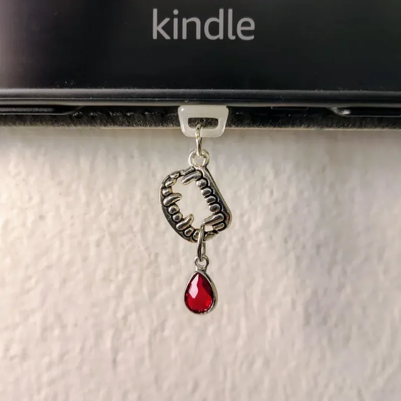 Gothic Vampire Dust Plug, Goth Kindle Charm, Cute USB Type C Accessory for E-Readers, Tablets, Phones gifts
