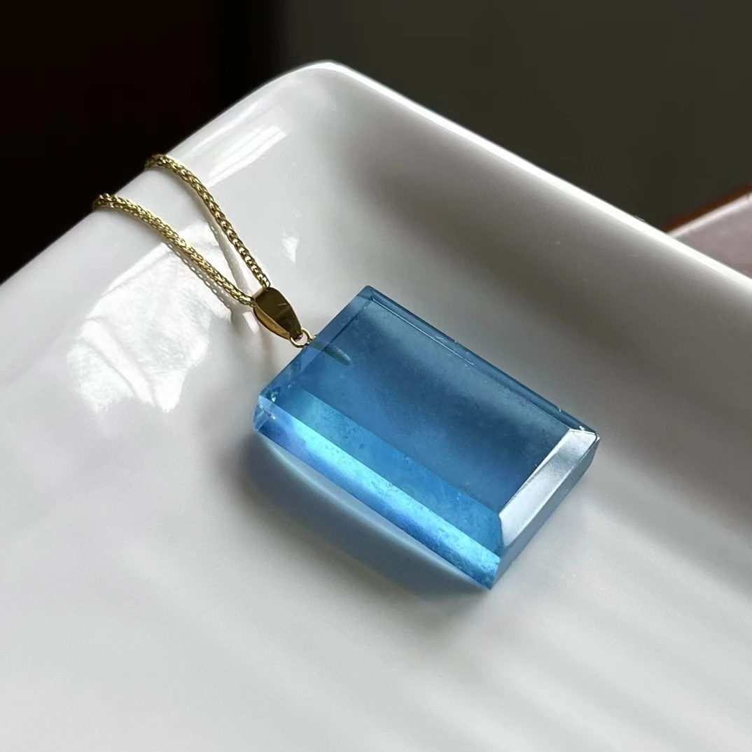 Natural Blue Aquamarine Quartz Rectangle Pendant Carved  Jewelry 18K gold 23.3x14.6mm Blue Aquamarine Oval Necklace AAAAA