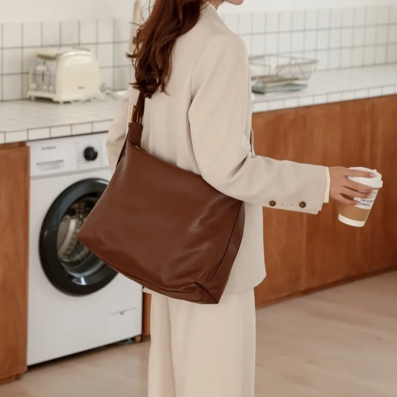 

Большая сумка через плечо, женская новая простая и универсальная сумка большой вместимости, сумка через плечо, сумка через плечо, сумка-тоут из мягкой кожи