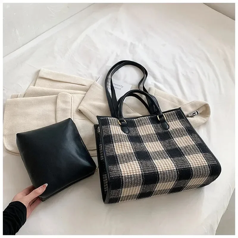 Large Capacity Tote Bags For Women New Plaid Shoulder Bag Winter Canvas All-Match New Casual Underarm Handbag Big Commuter Bag