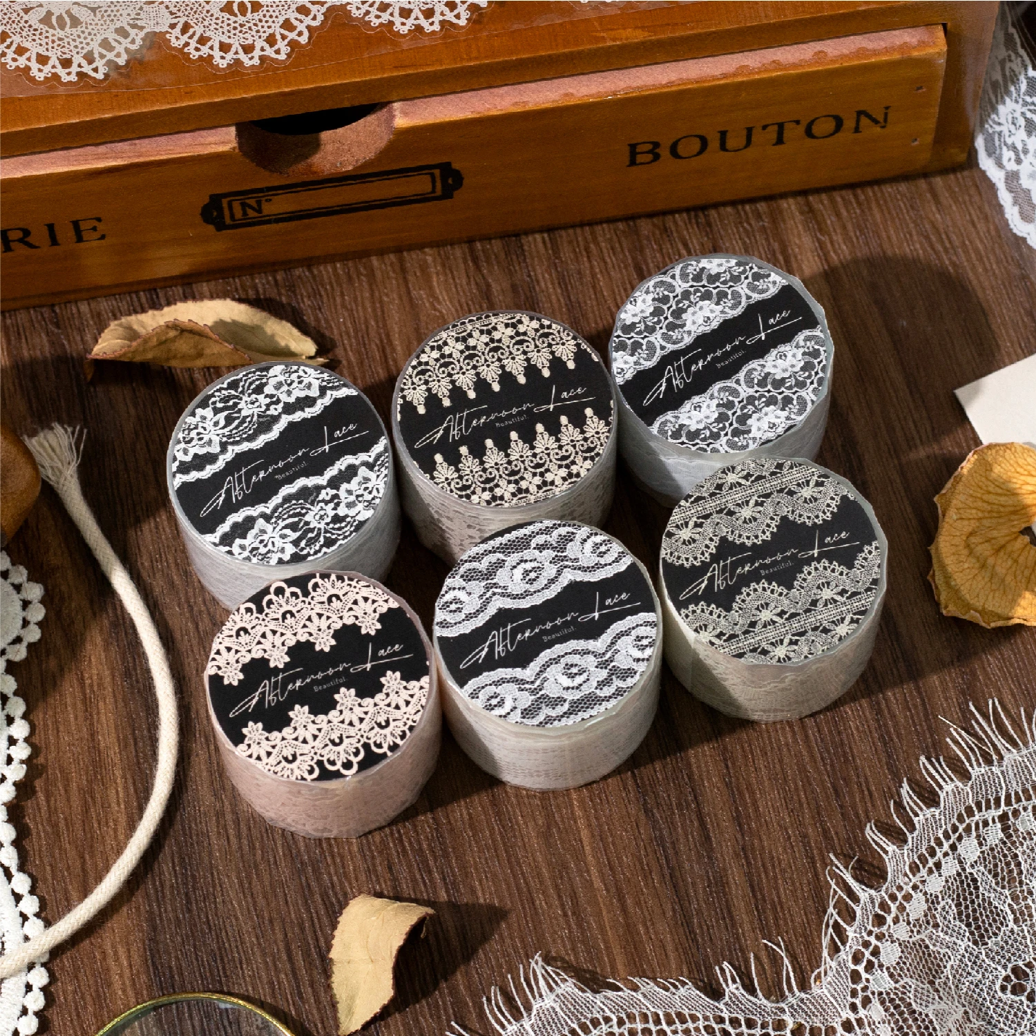 1 Rolle romantisches PET-Klebeband mit Spitzenthema für Hintergrunddekoration, DIY, Scrapbooking, Collagenmaterial, Handyhülle, Notizbuch