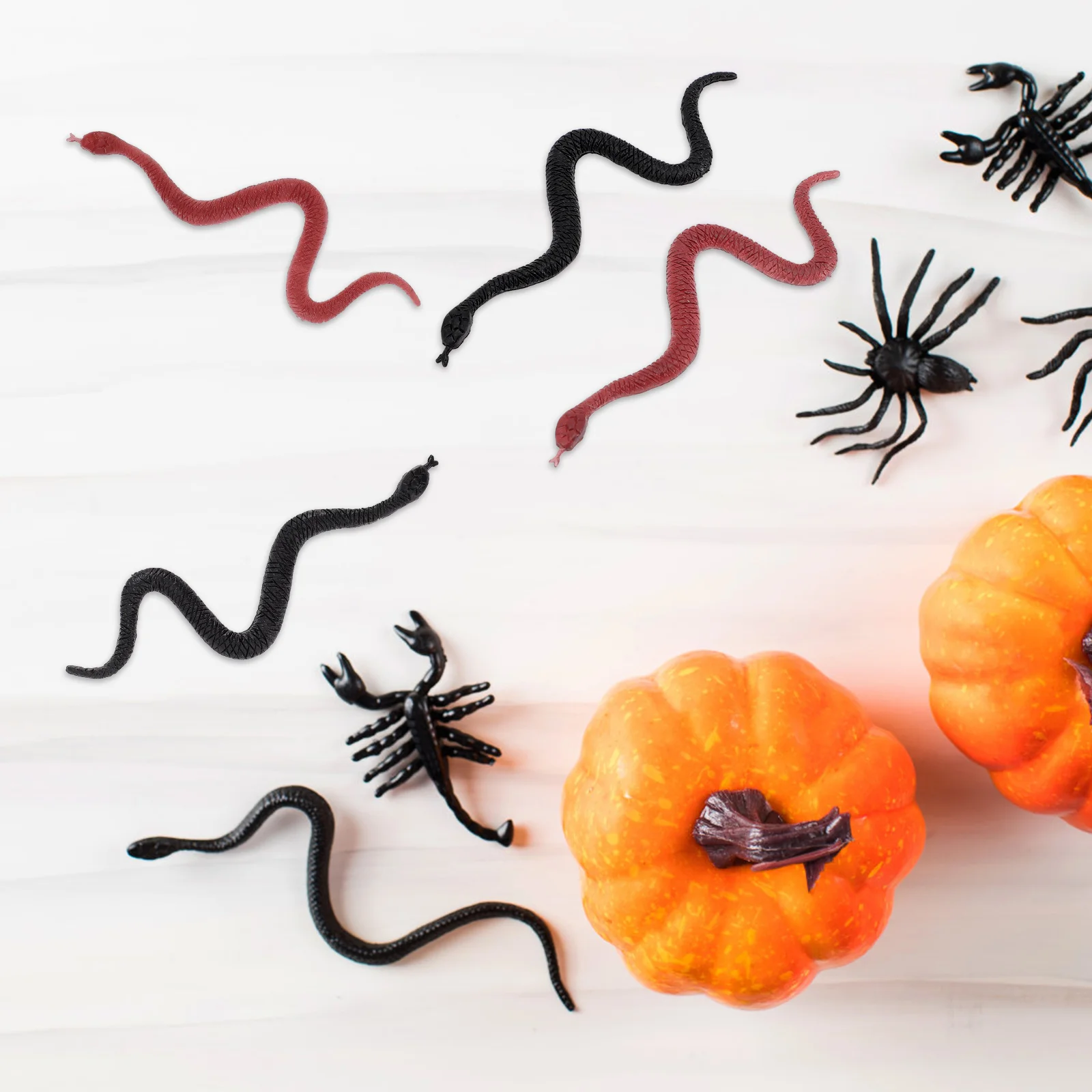 100 pezzi di serpenti artificiali scherzi giocattoli B serpenti di Halloween animali finti per bambini realistici