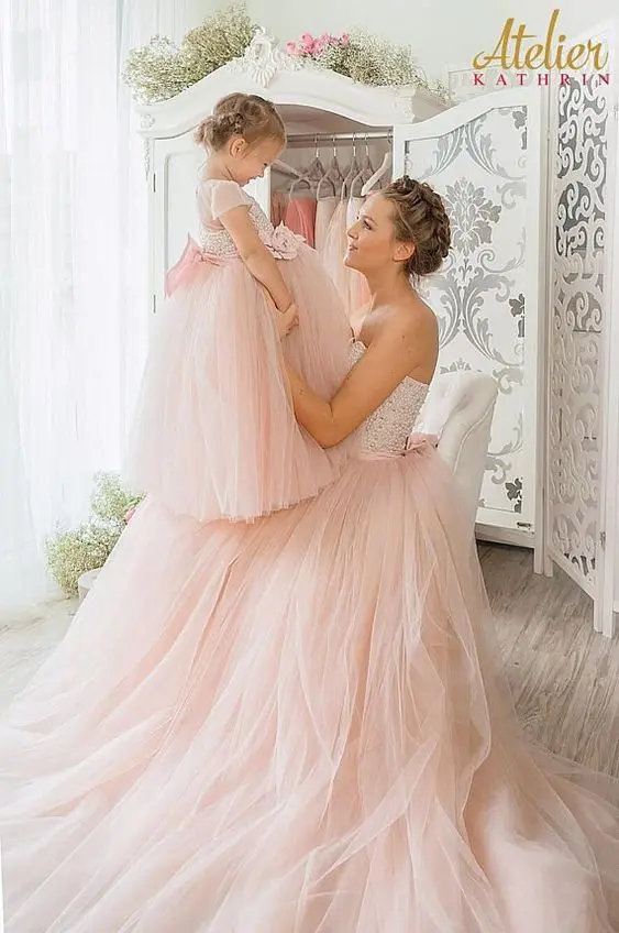 Popular Mum and Daughter Matching Dresses Outfit Pearls Strapless Mommy and me Evening Dresses for First Birthday Party