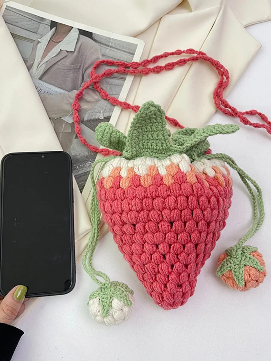 Sweet Strawberry Shaped Hand Woven Lovely Fruit Shape Messenger Bag Cute Storage Bag Strawberry Bag Knitted Crossbody Bag 2023