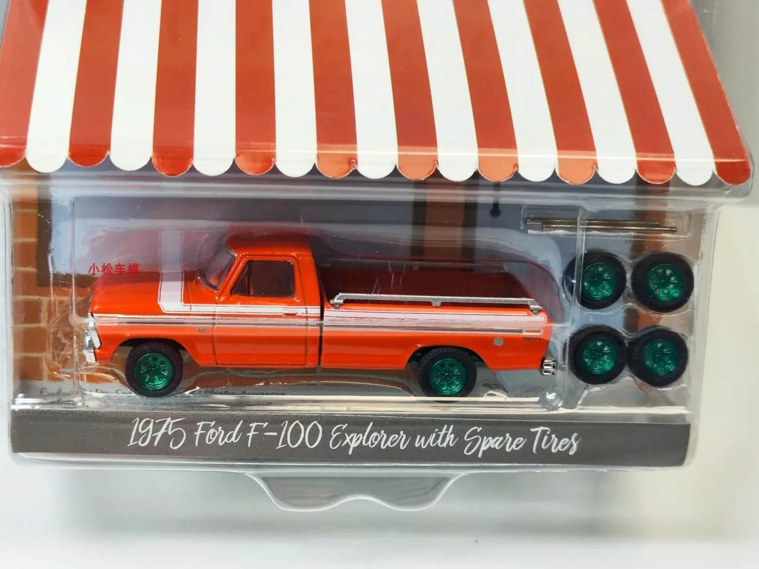 1：64 1975 Ford F-100 Explorer&Spare tire Green Edition  Diecast Metal Alloy Model Car Toys For  Gift Collection