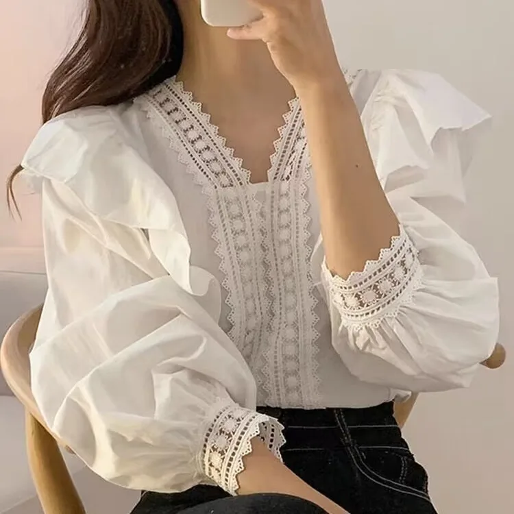 

New Good Fabric 2024 Korean Lace V-neck Patchwork Ruffle Loose Casual Bubble Sleeve Shirt All Season Casual Top Femme Japan