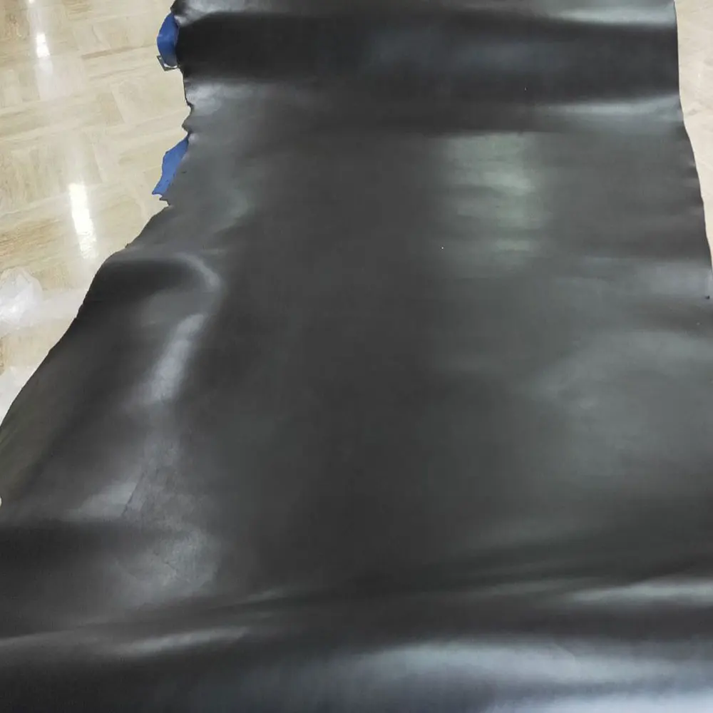 Natural Cowhide thick cow skin leather vegetable tanned leather black color square piece shapes sizes First Layer  Full Grain