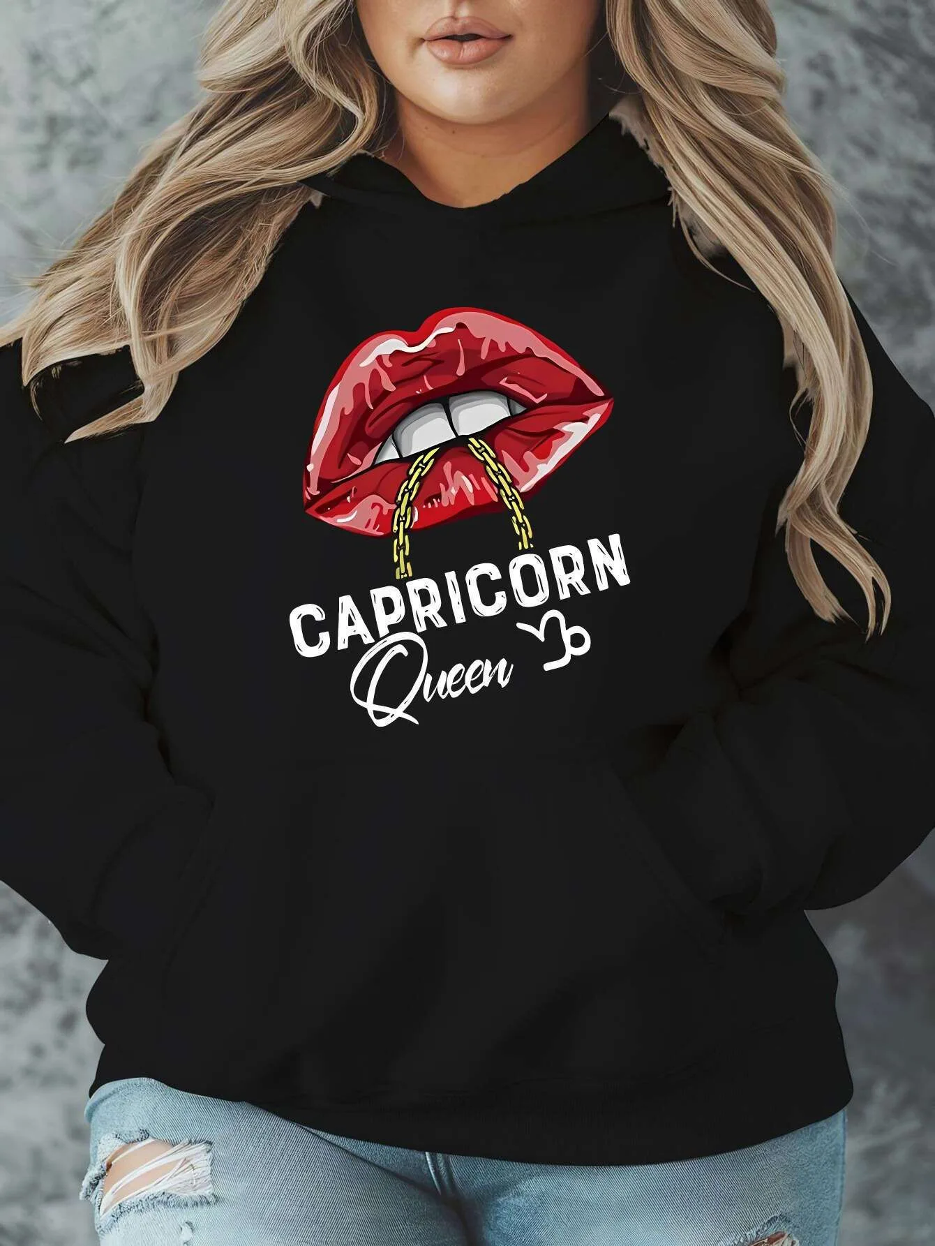 Women's Plus Size Oversized Casual Pullover Sweatshirt - Capybara Print Graphic with Capybara Queen Lettering & Capybara Face