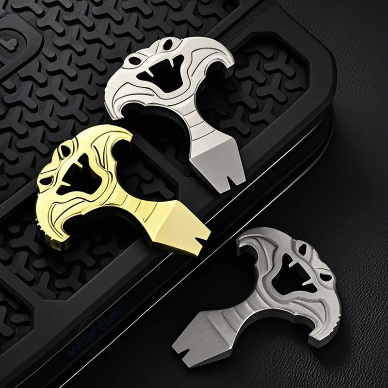 

Creative Titanium Alloy Crowbar Necklace Pendant Keychain Self Defense Stab Cone Emergency Window Breaker Survival Supplies